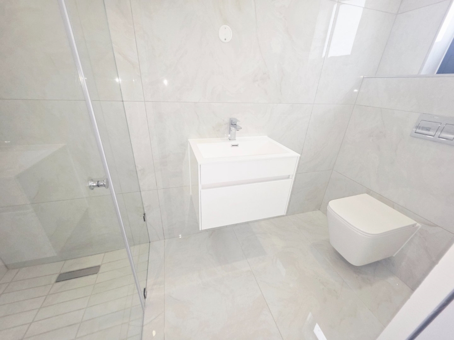 5 Bedroom Property for Sale in Sandown Western Cape
